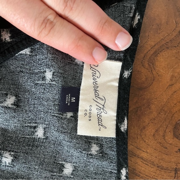 Universal Thread Black Faux Wrap Top Tie Sleeves Medium - Picture 10 of 10